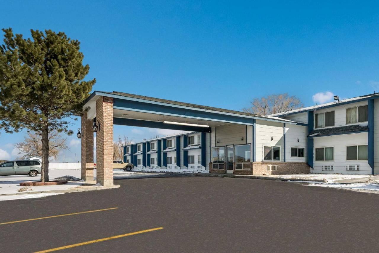Surestay Hotel By Best Western Wells Exterior photo