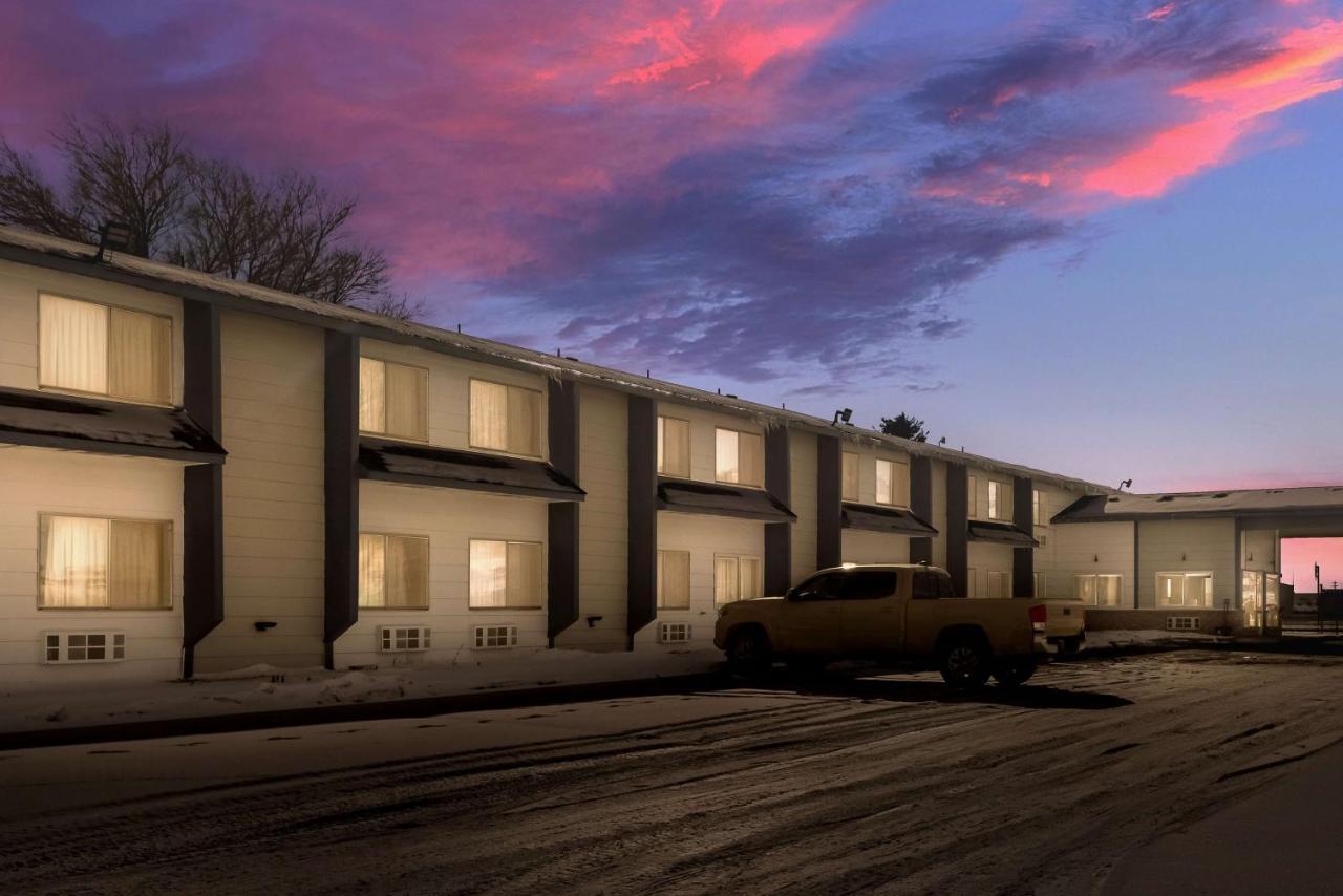 Surestay Hotel By Best Western Wells Exterior photo