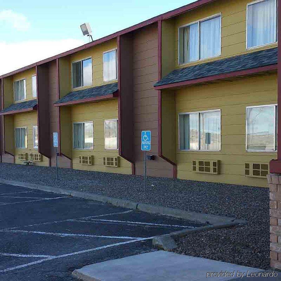 Surestay Hotel By Best Western Wells Exterior photo