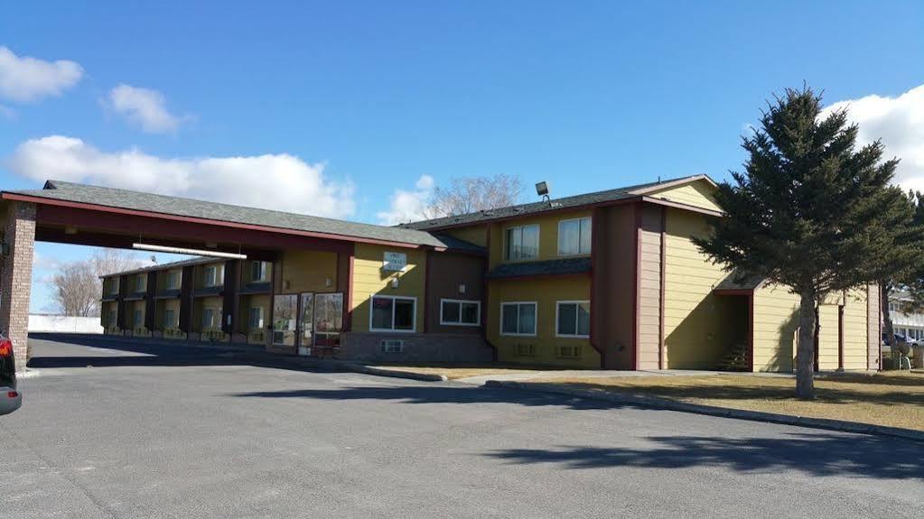 Surestay Hotel By Best Western Wells Exterior photo